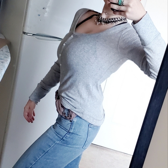 Victoria's Secret Heather Grey Metallic Knit Long-sleeve Layering Henley Top - Picture 6 of 13